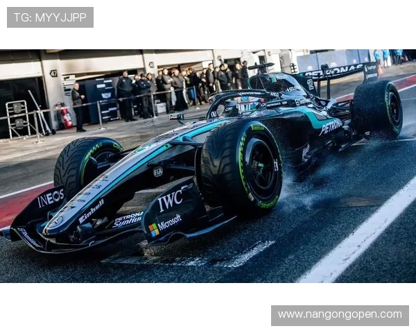 梅赛德斯F1新赛季阵容调整引发车迷热议与期待